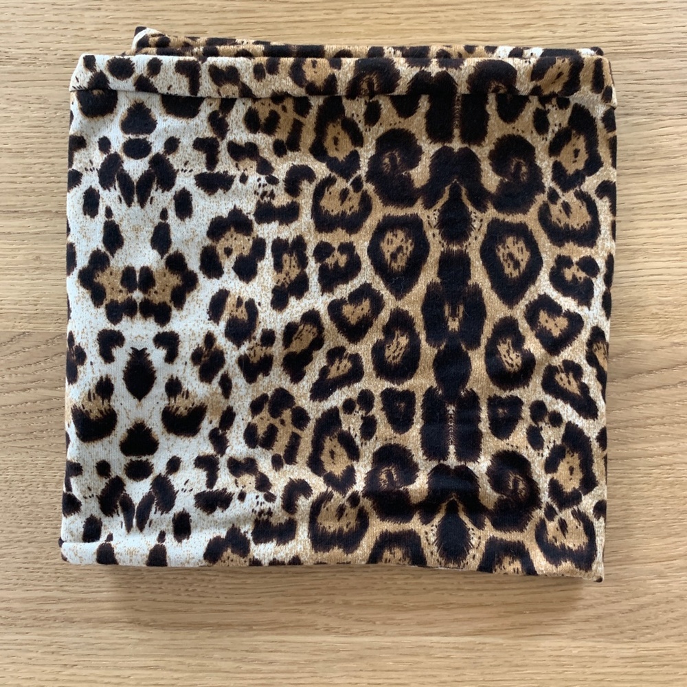 Leopard Infinity Scarf  2 Chic - Picture 8 of 9